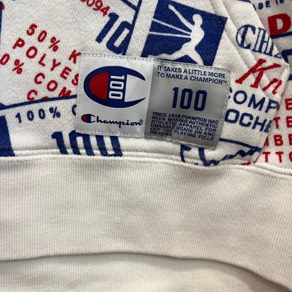 Champion Logo Hoodie Unisex - Picture 2 of 6